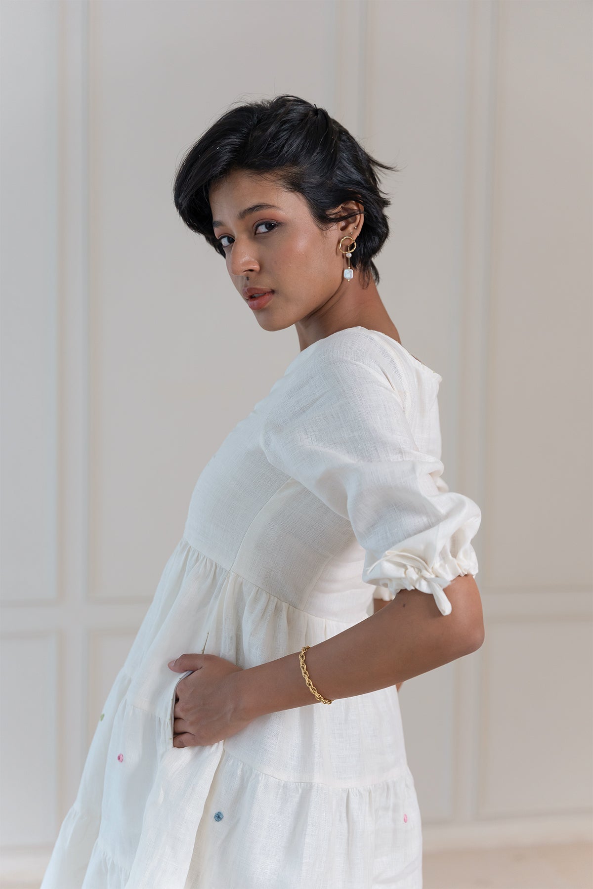 MADONNA LINEN V-NECK DRESS - Off -White
