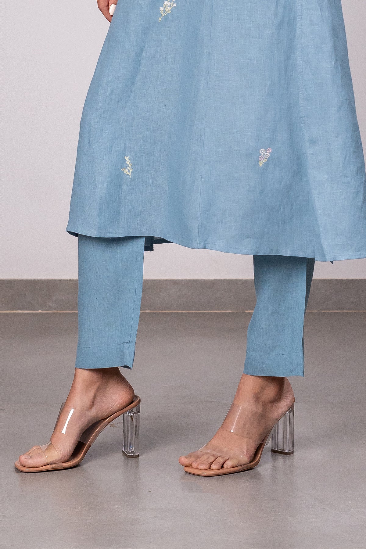 Maya Linen Narrow Pants – Icy Blue
