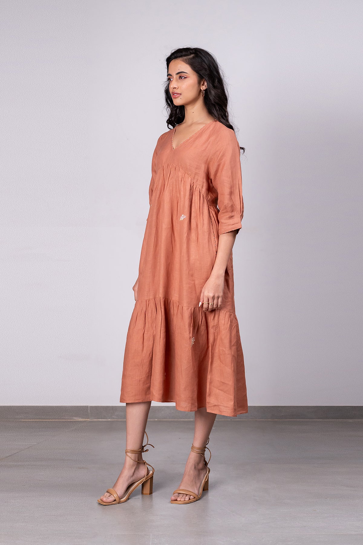 Meadow Linen Dress With Pockets – Sand Brown