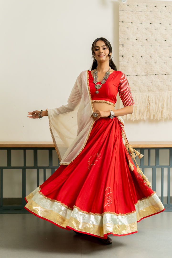 Mukaish Phool Chaniya- Red