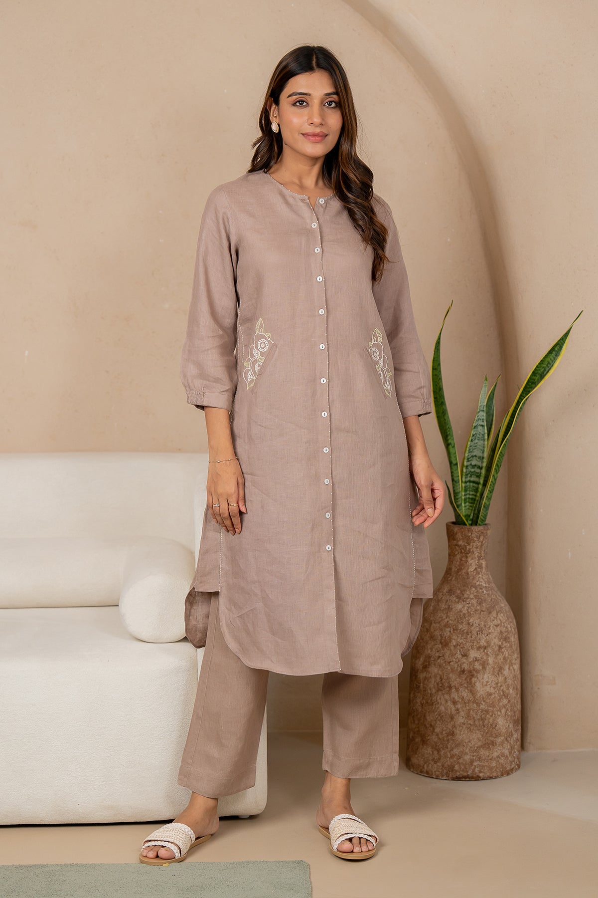Olivia-Linen-Kurta-Pants-Set-With-Pockets-Mud-
