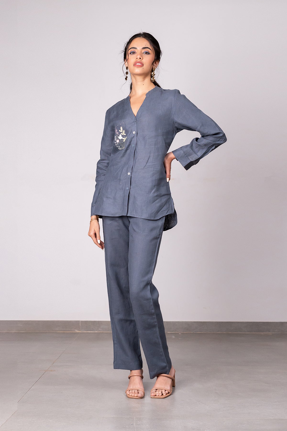 Pamela Linen Shirt With Patch Pocket – Charcoal Grey