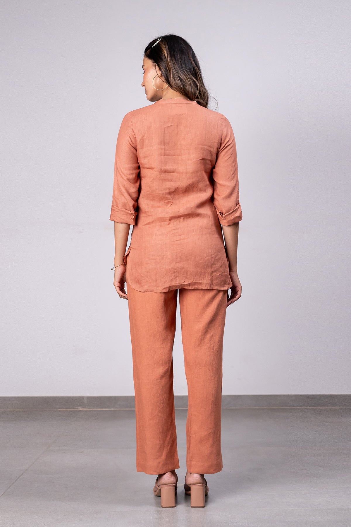 Pamela Linen Shirt With Patch Pocket – Sand Brown