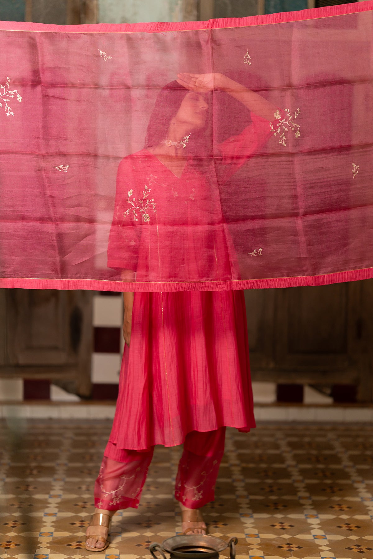 Phool Jali Silk Organza Dupatta - Pink