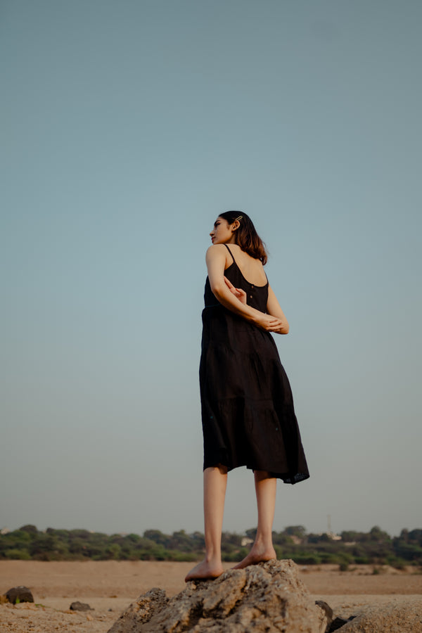Linen Layerd dress - Black