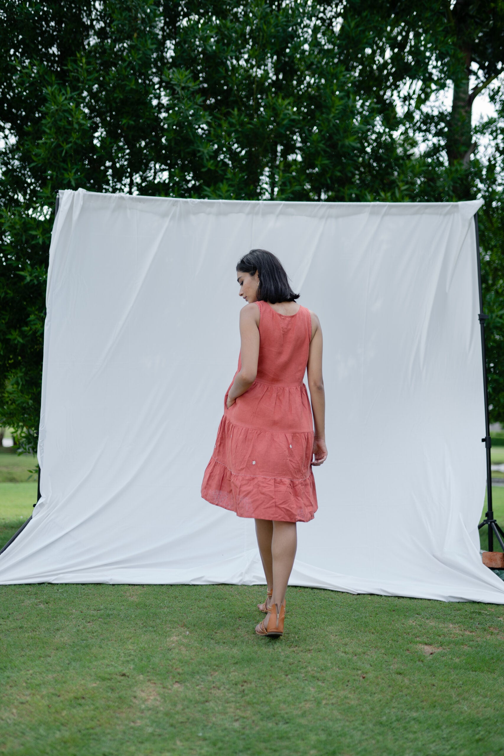 Linen sleeveless tier dress - Rust