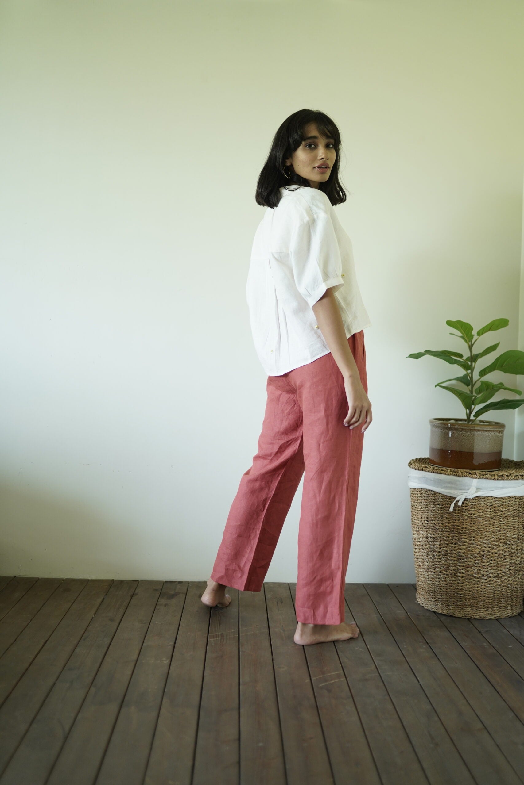Alan Linen Tucks Pants- Rust