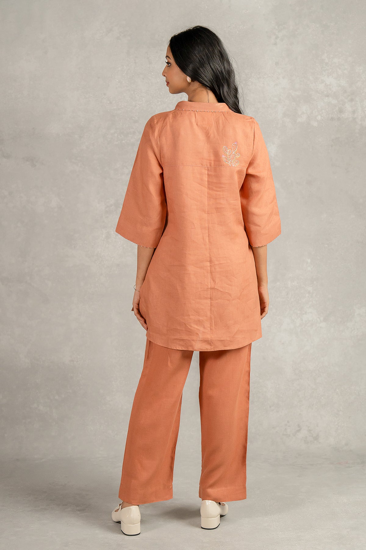 Ramona Linen Top With Pockets – Sand Brown