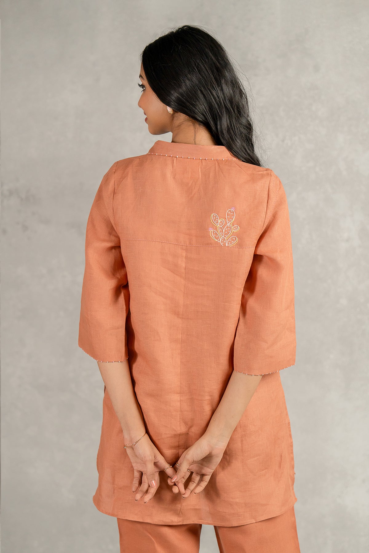 Ramona Linen Top With Pockets – Sand Brown