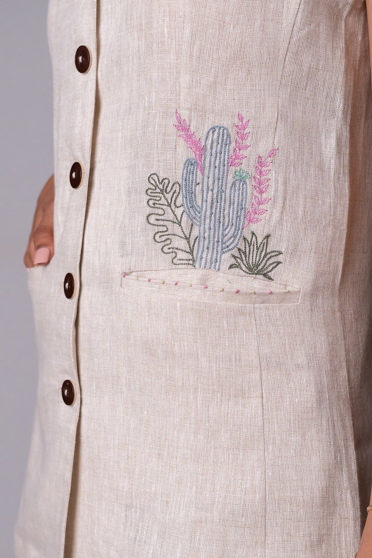 Ruth Linen Sleeveless Blazer with welt pockets - Ecru