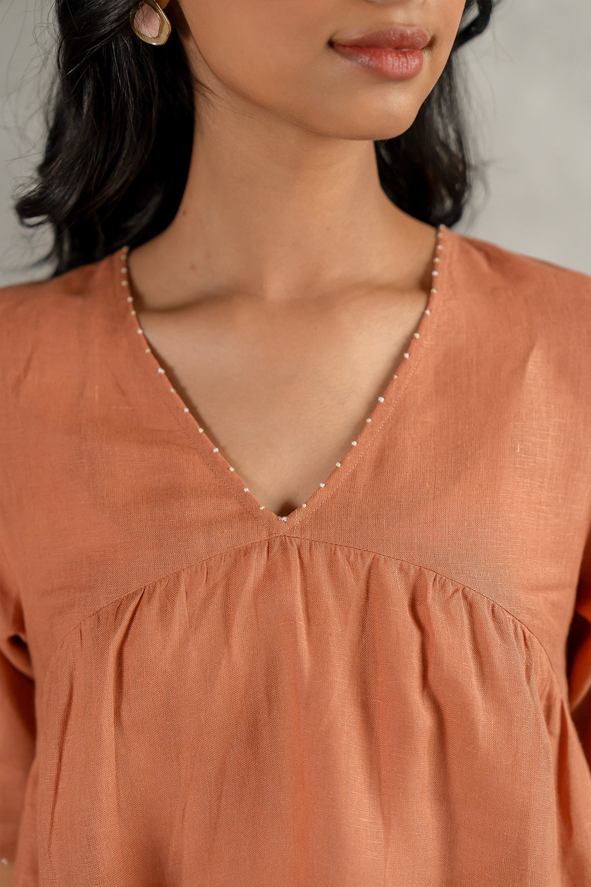 Sabina linen Top with Pocket - Sand brown