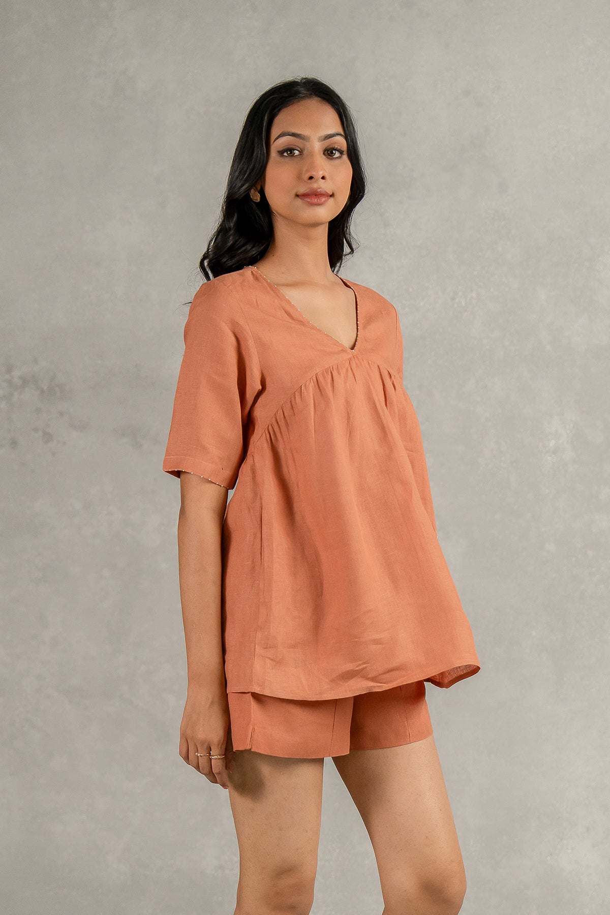 Sabina linen Top with Pocket - Sand brown