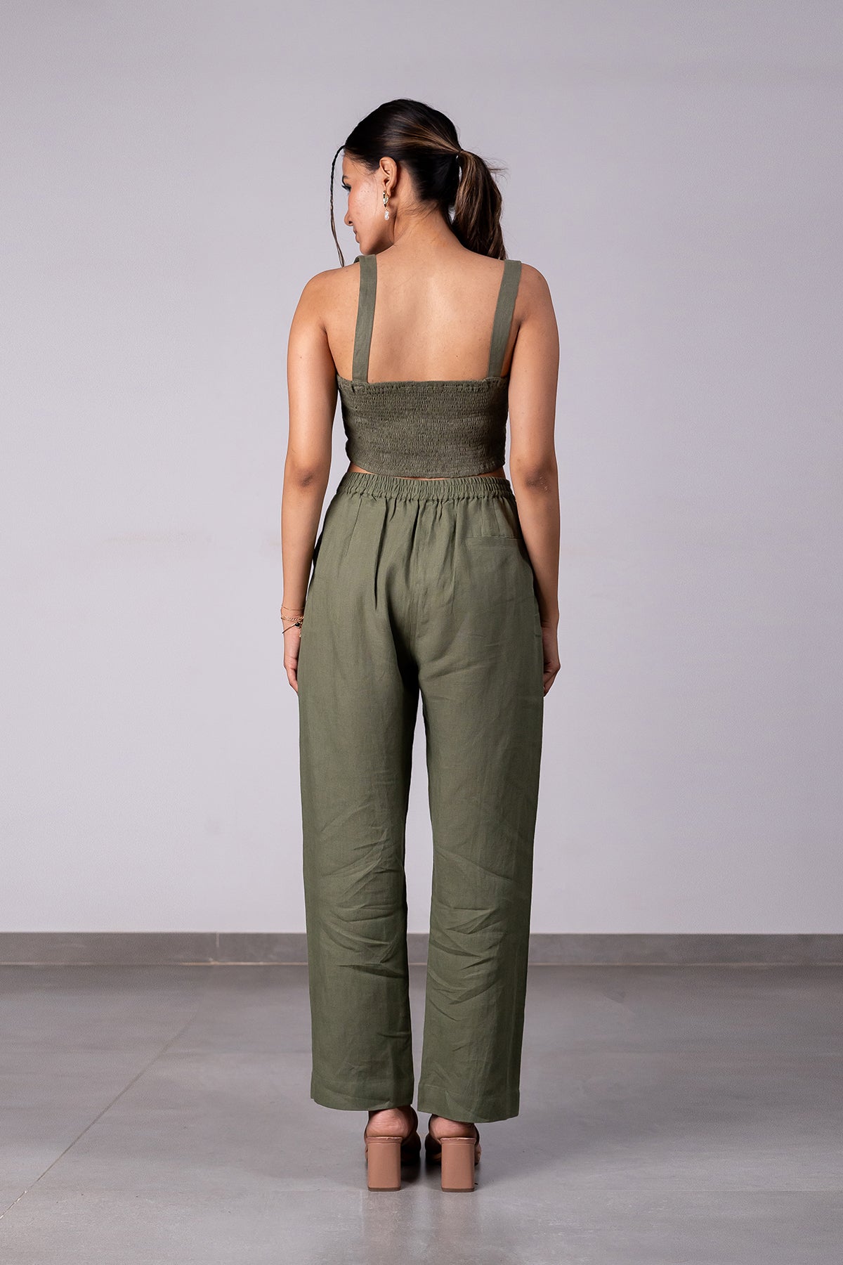 Sal Linen Sleeveless Top – Olive Green