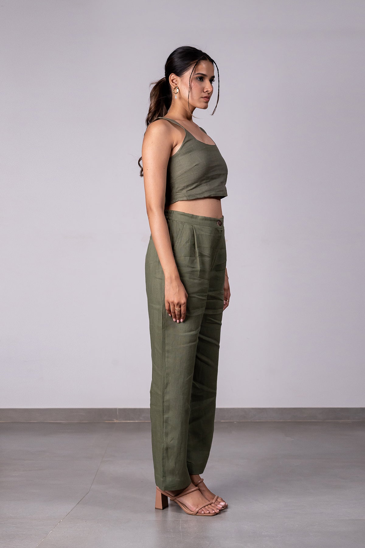 Sal Linen Sleeveless Top – Olive Green