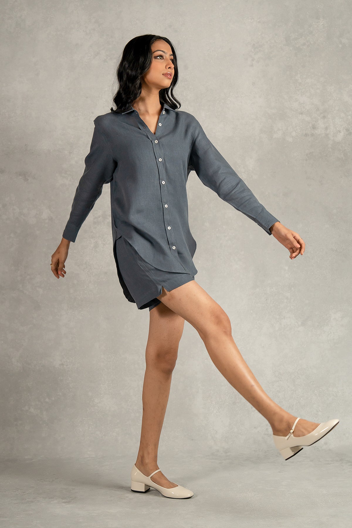 Sandra Linen Curved Hem Shirt - Charcoal Grey
