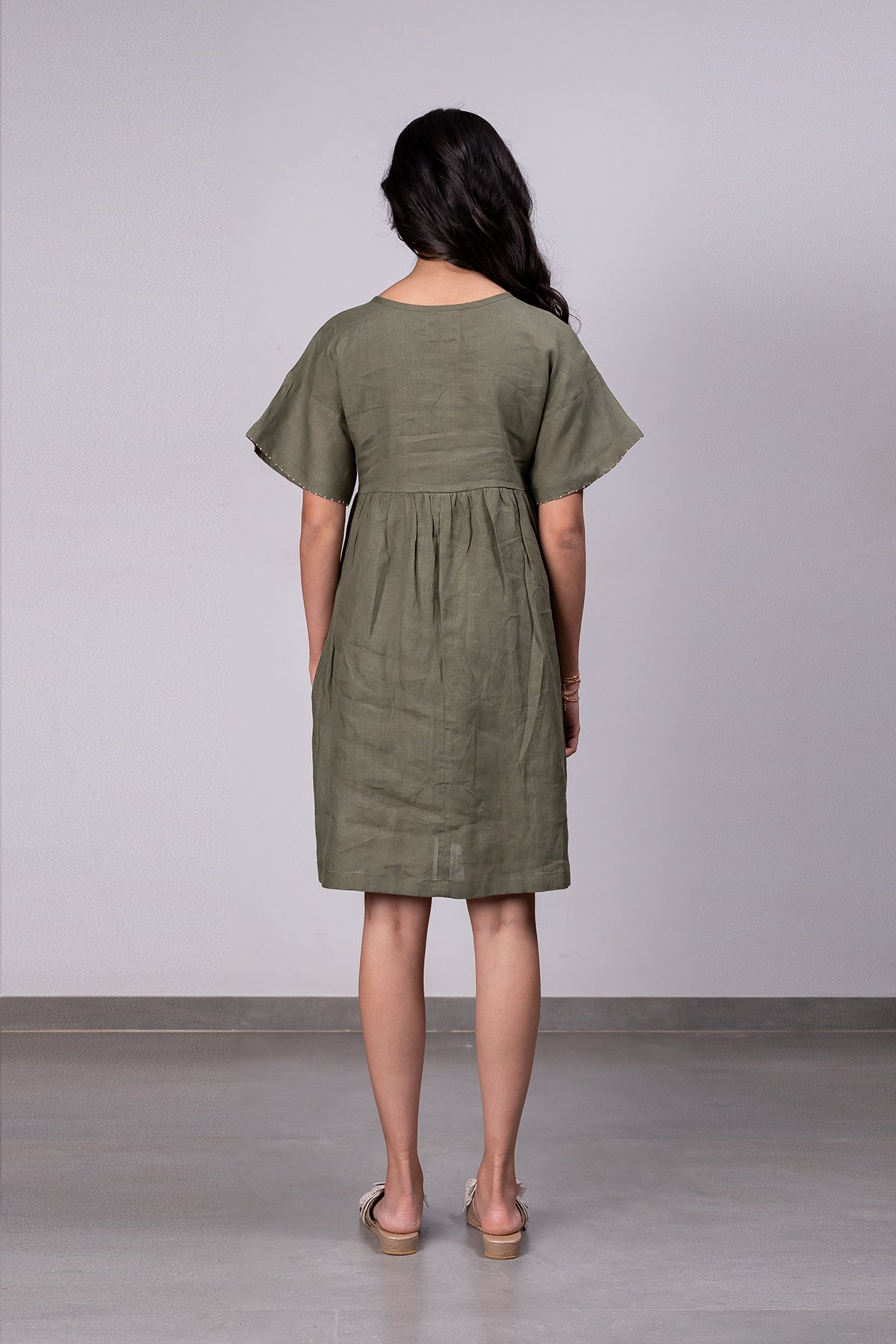 Silvia Linen Boxy Short Dress With Pockets – Olive Green