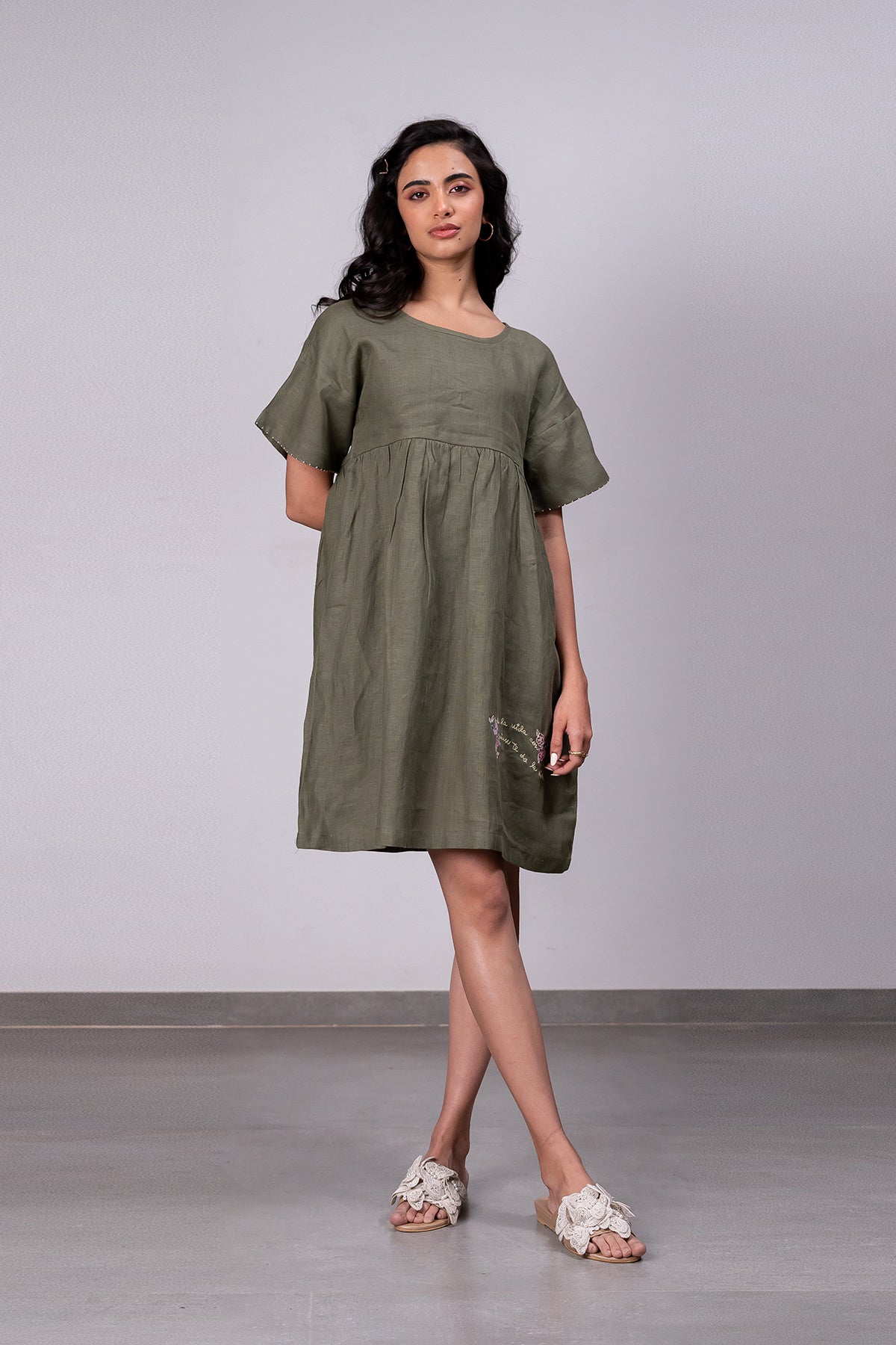 Silvia Linen Boxy Short Dress With Pockets – Olive Green