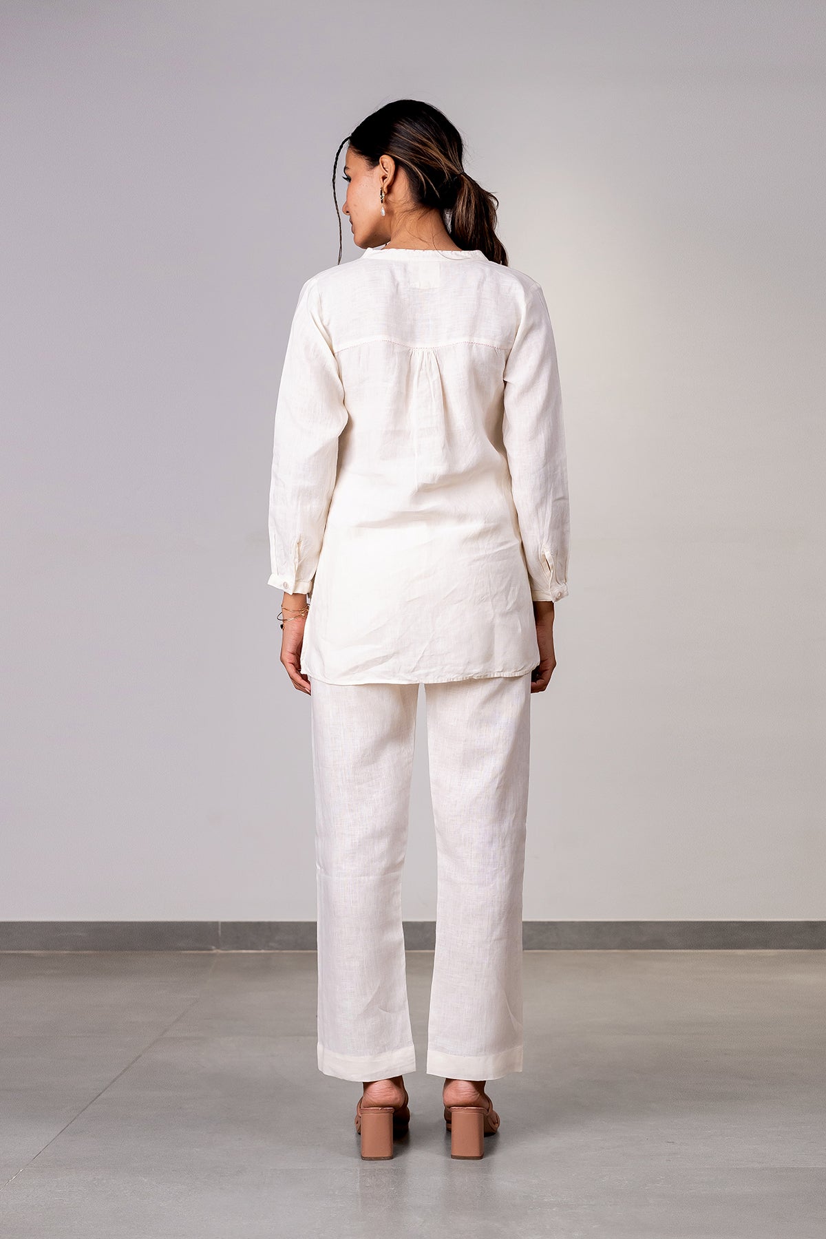 Stella Linen Half Placket Top - Light Pink