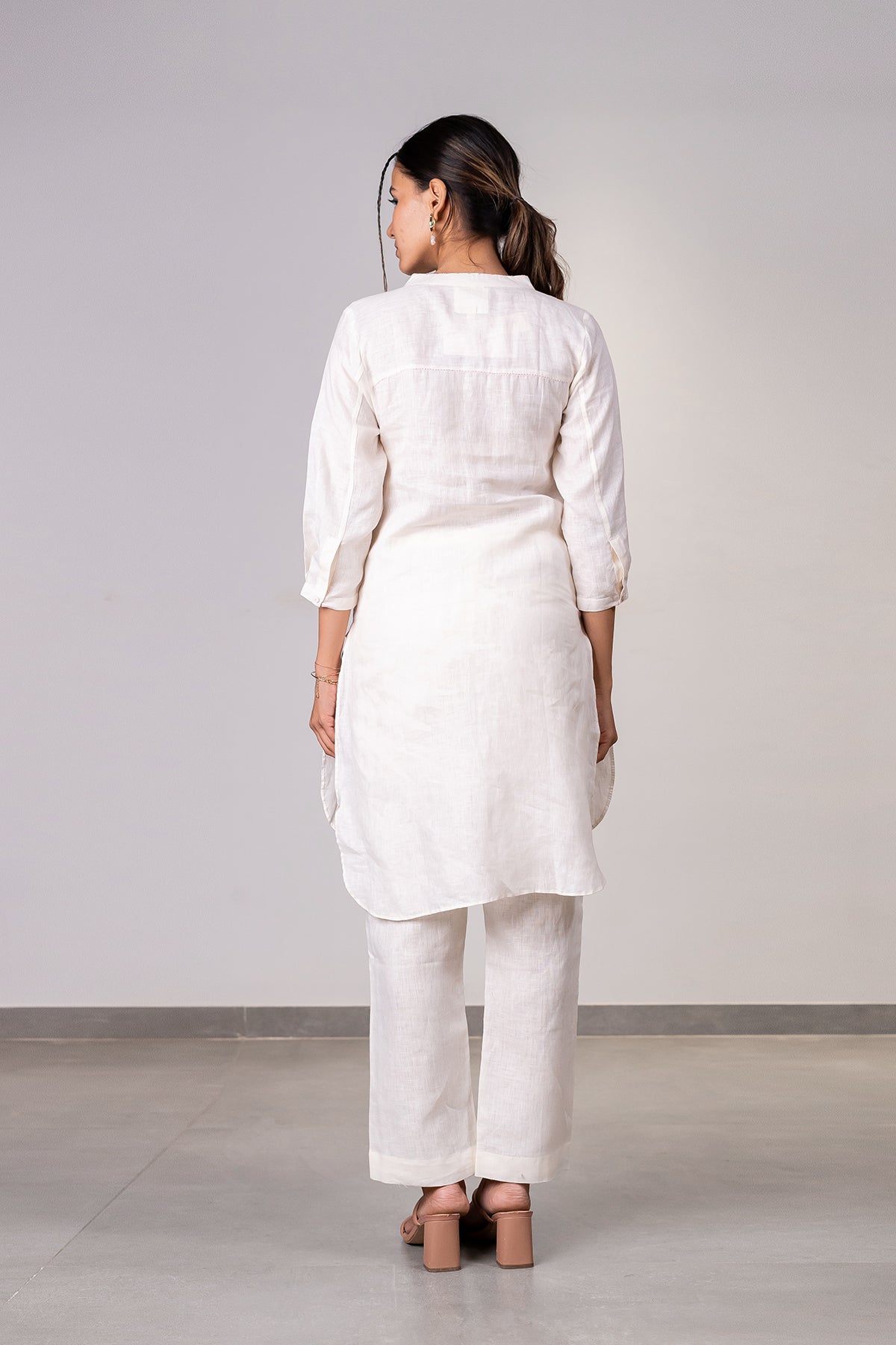 Teresa Linen Half Placket Kurta With Pockets - Off White