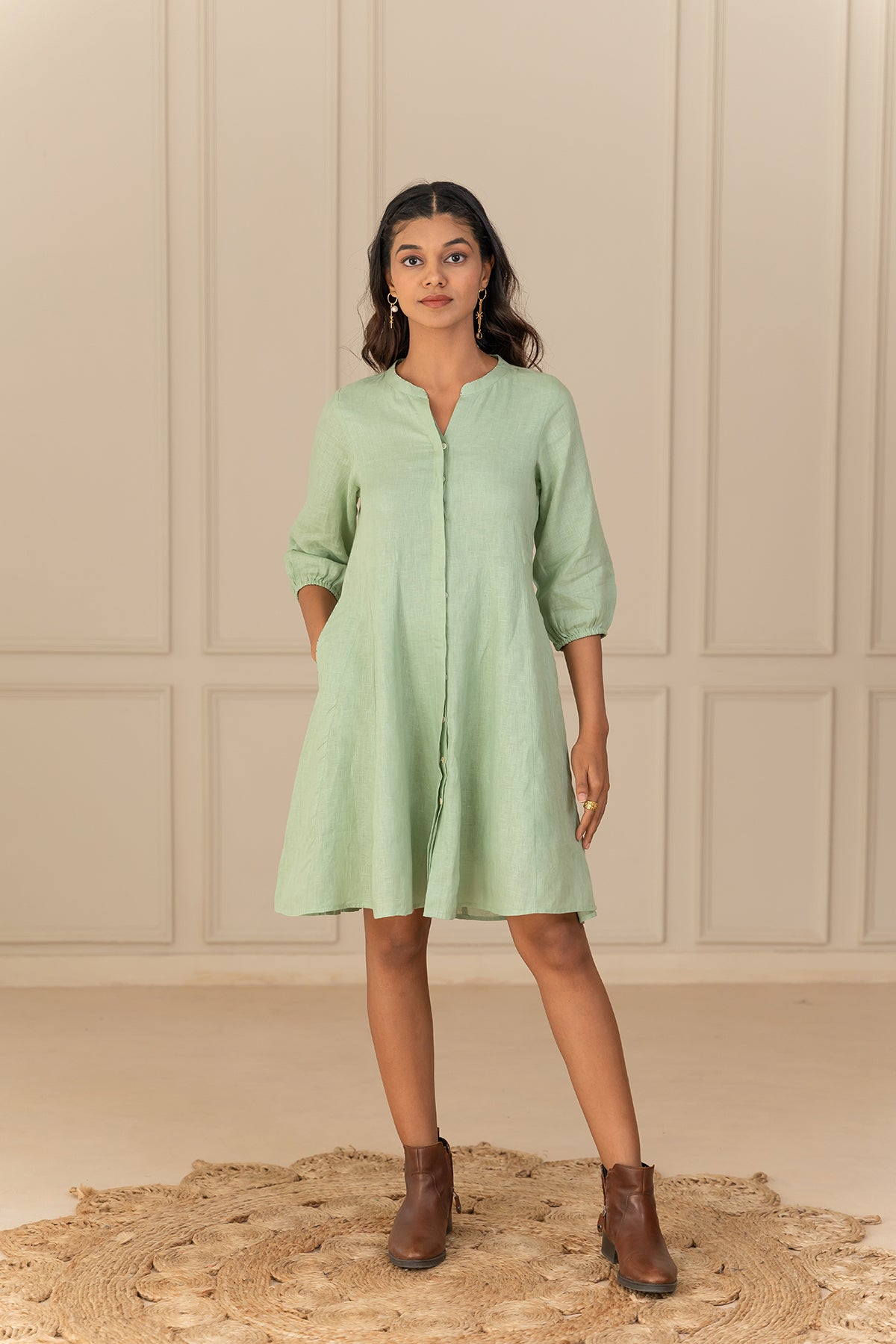 MAPLE LINEN SHORT DRESS - Pista Green