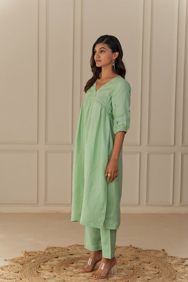CLOVE -V NECK LINEN KURTA - Pista