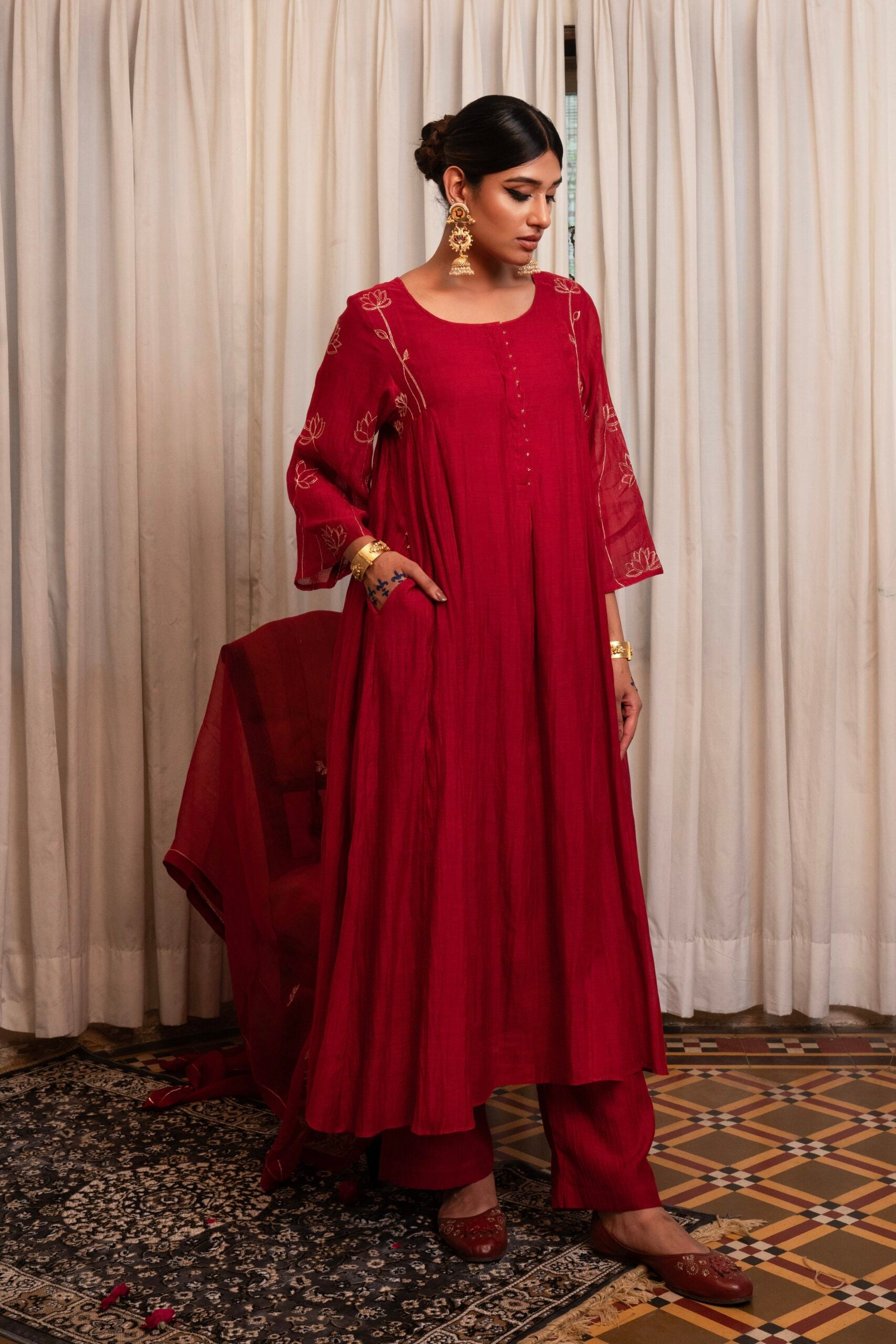 Laal Kamal kurta set - sindhoori "laal"