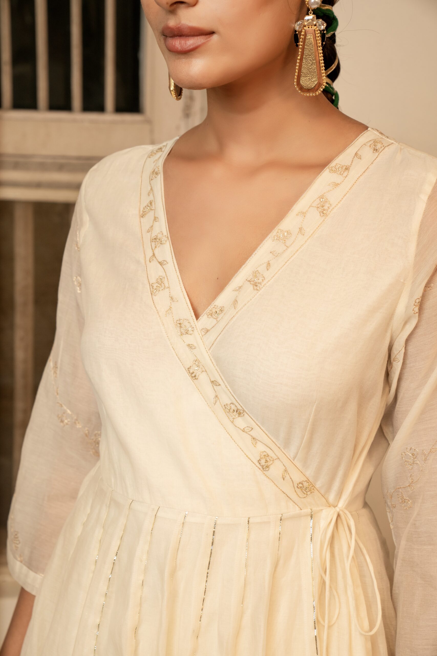 Lehariya Angarkha set - Ivory White