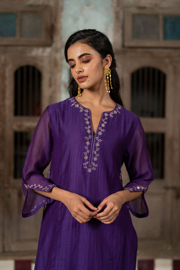 Aashna Chanderi Silk straight panel kurta paired with Pants - Purple
