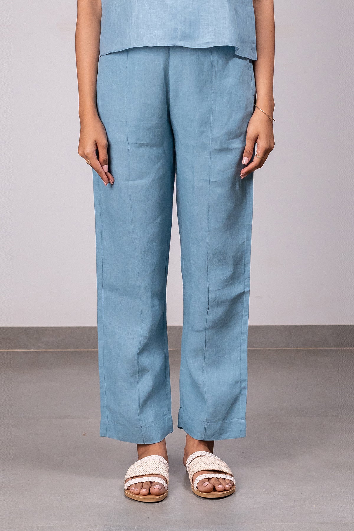 Alan Linen Tucks Pants – Icy Blue