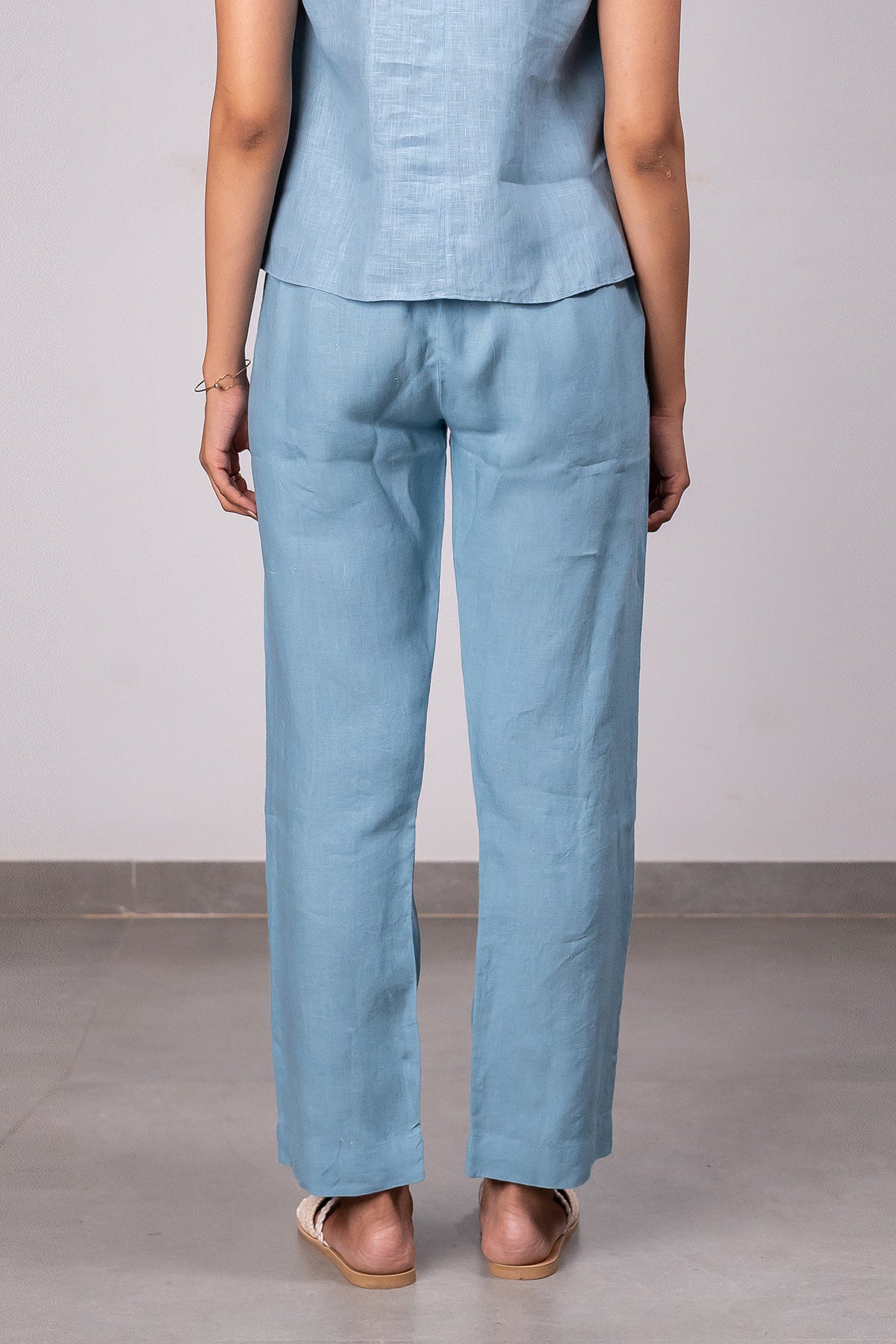 Alan Linen Tucks Pants – Icy Blue