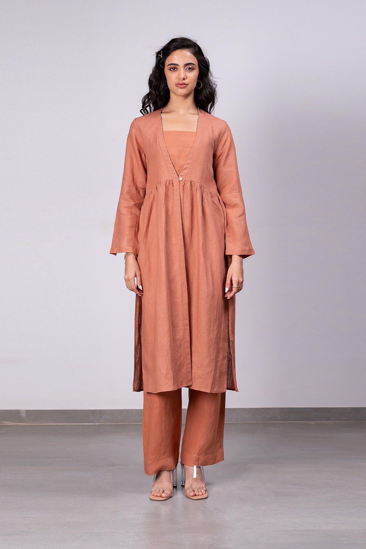 Aruba Linen Overlay With Pockets – Sand Brown