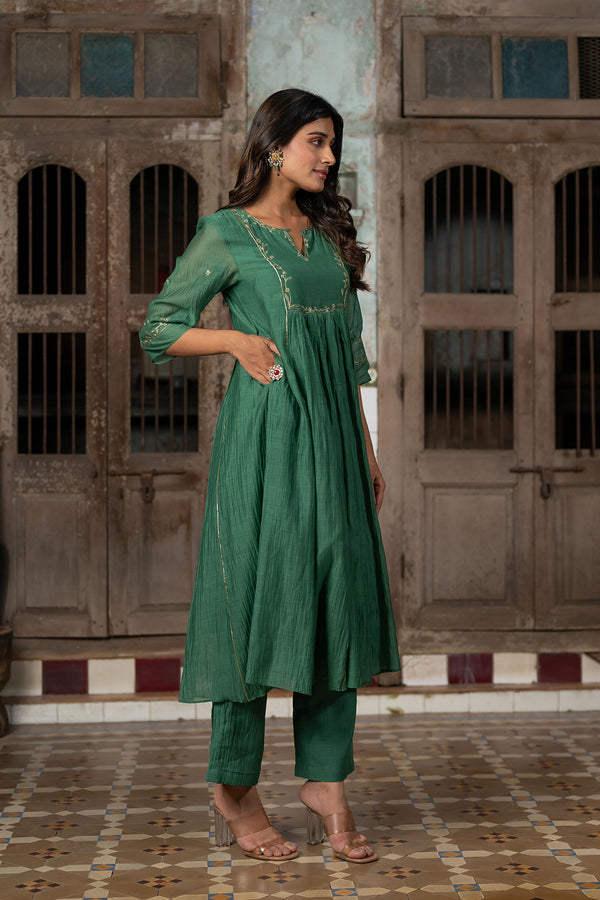 Bel Butta Chanderi Silk Kurta and Pants - Green