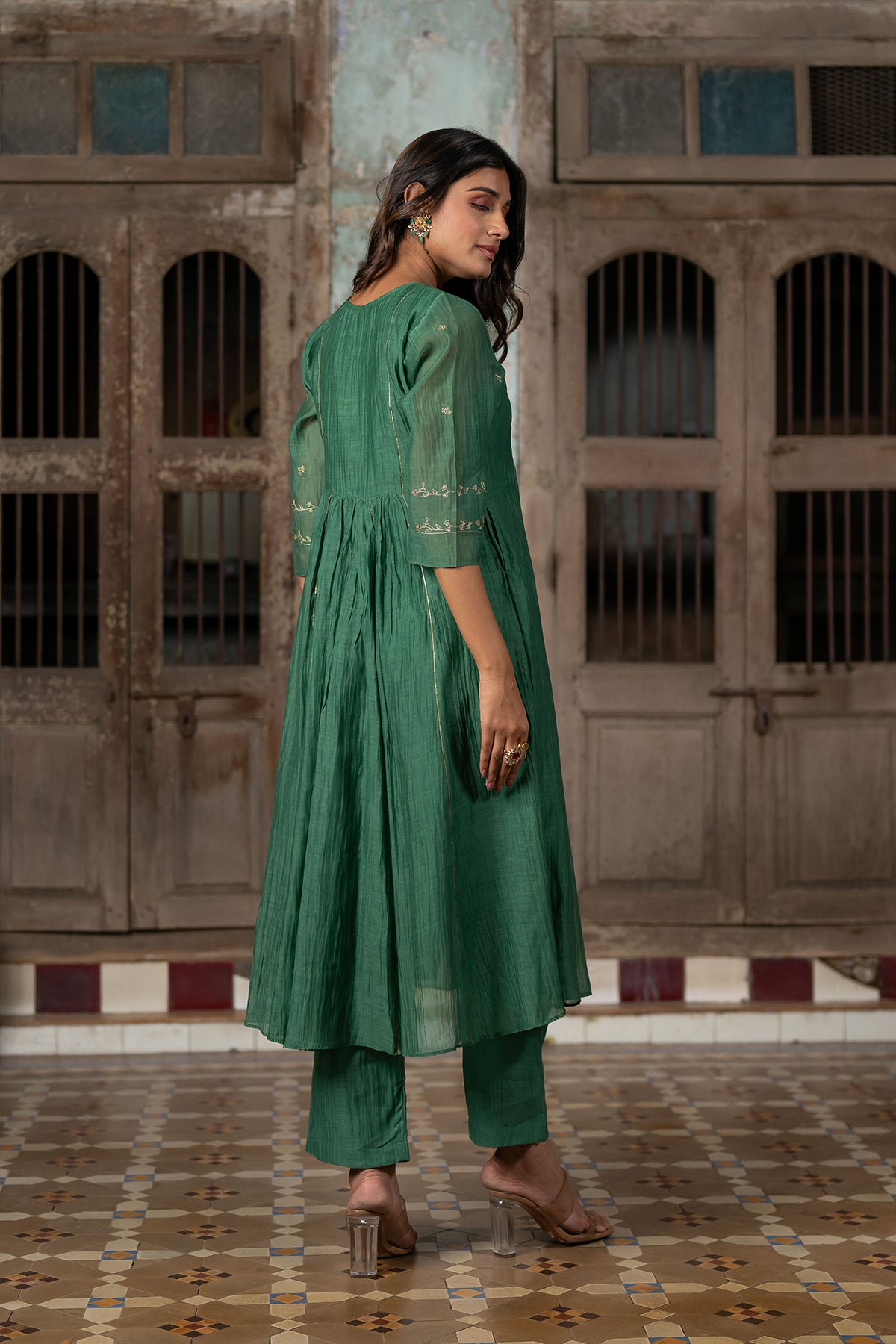 Bel Butta Chanderi Silk Kurta and Pants - Green