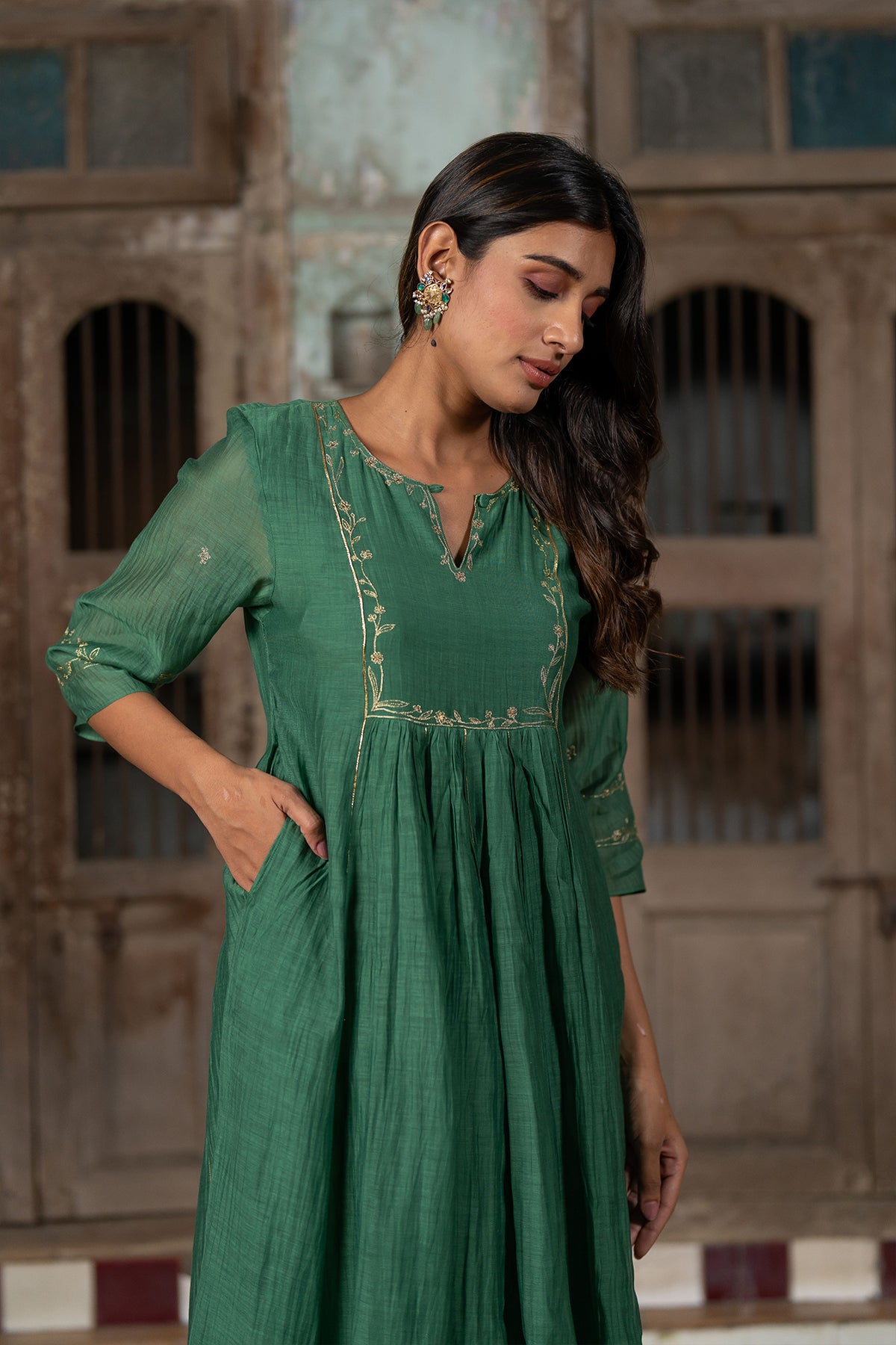 Bel Butta Chanderi Silk Kurta and Pants - Green