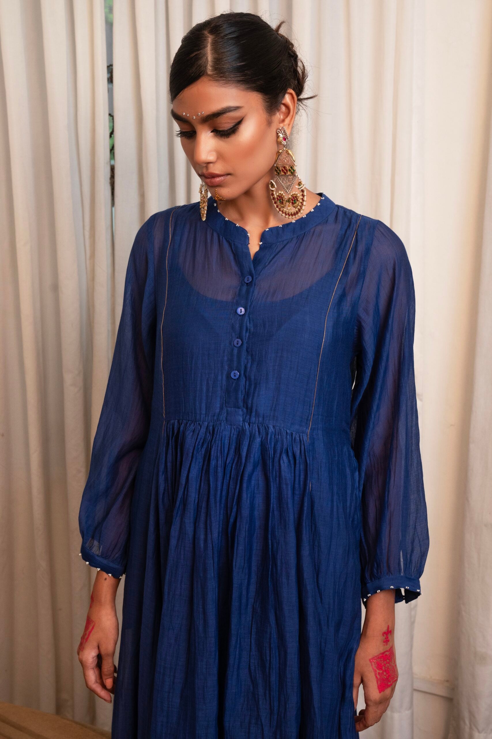 "Baaj aur phool" Dress- Mayur Neela