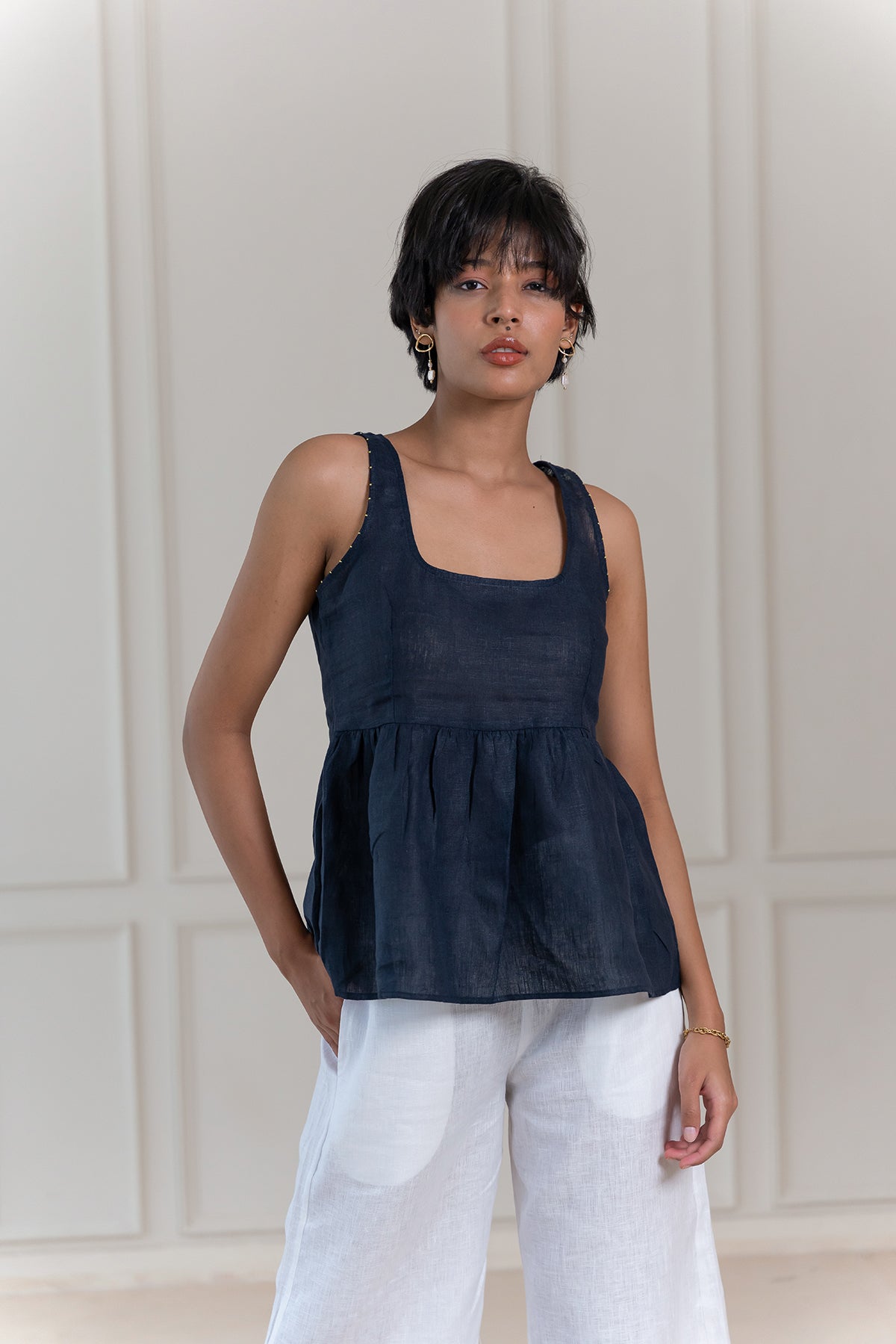CAROL LINEN SLEEVELESS TOP - Blue