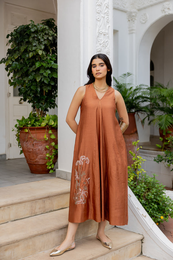V-neck panel  dress