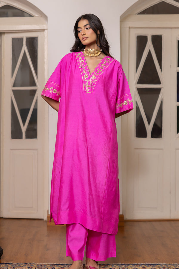 Aabroo Kurta