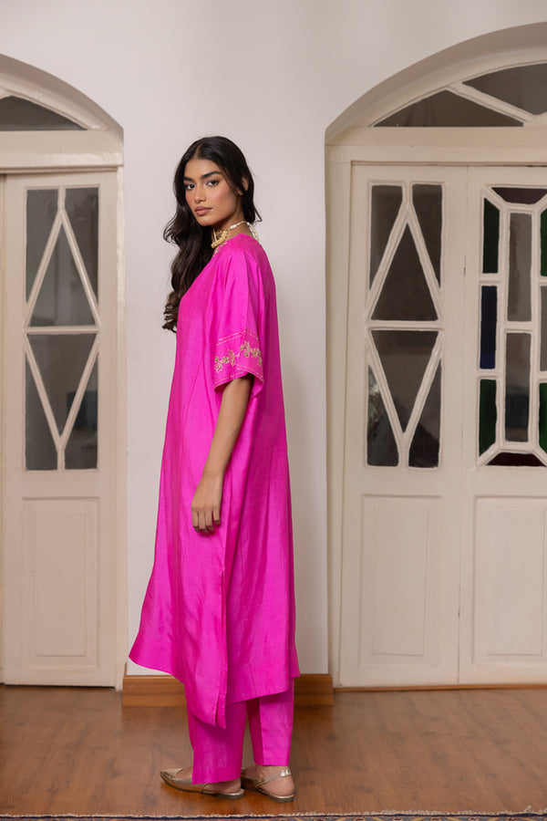 Aabroo Kurta