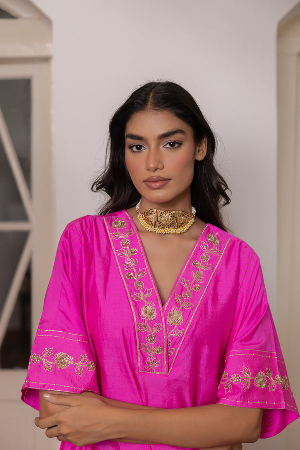 Aabroo Kurta