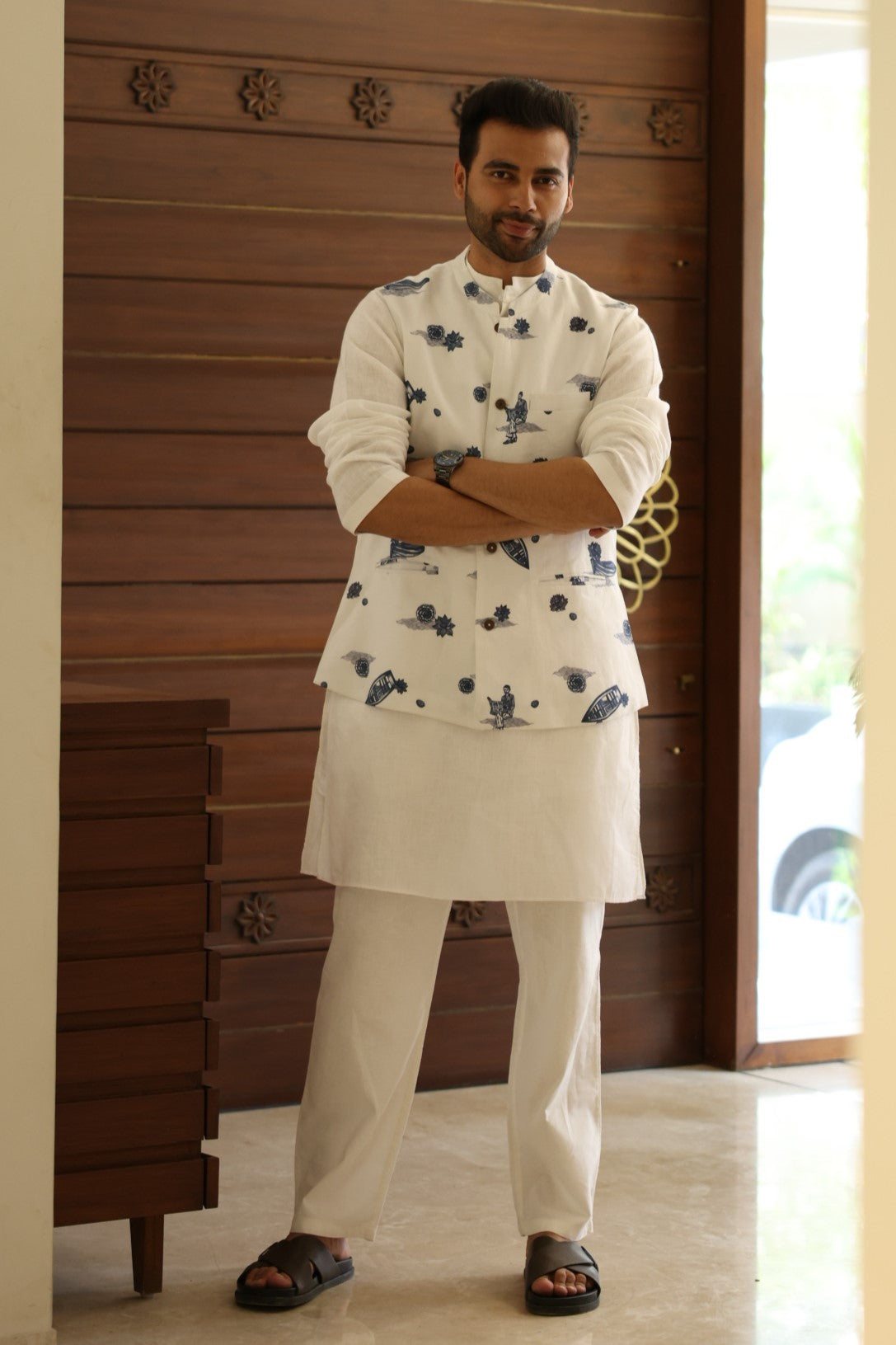 Linen Men Nehru Jacket- White Badal Naav