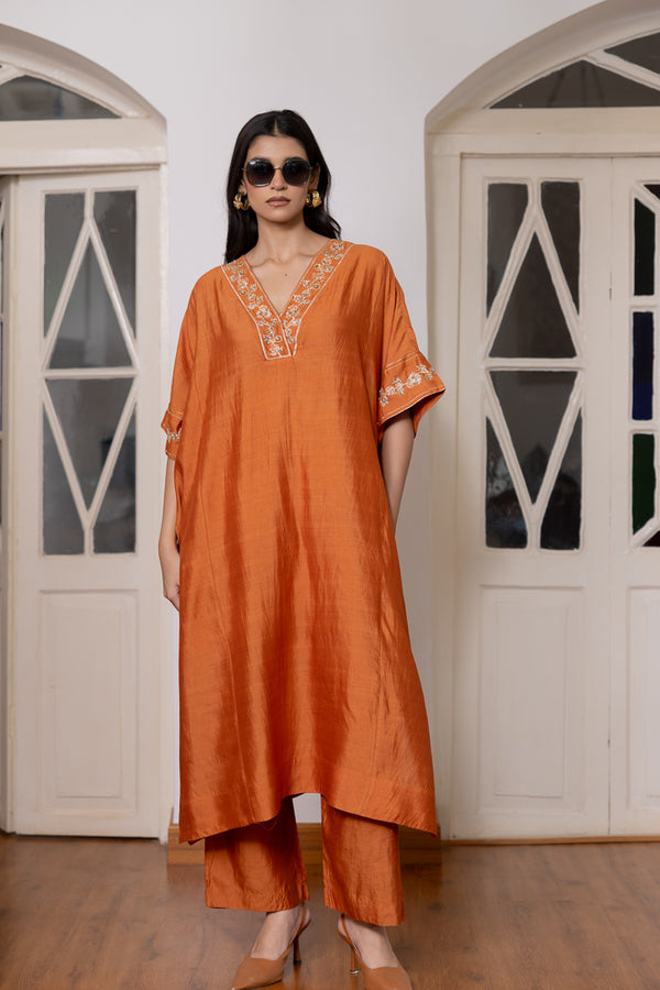 Aabroo Kurta