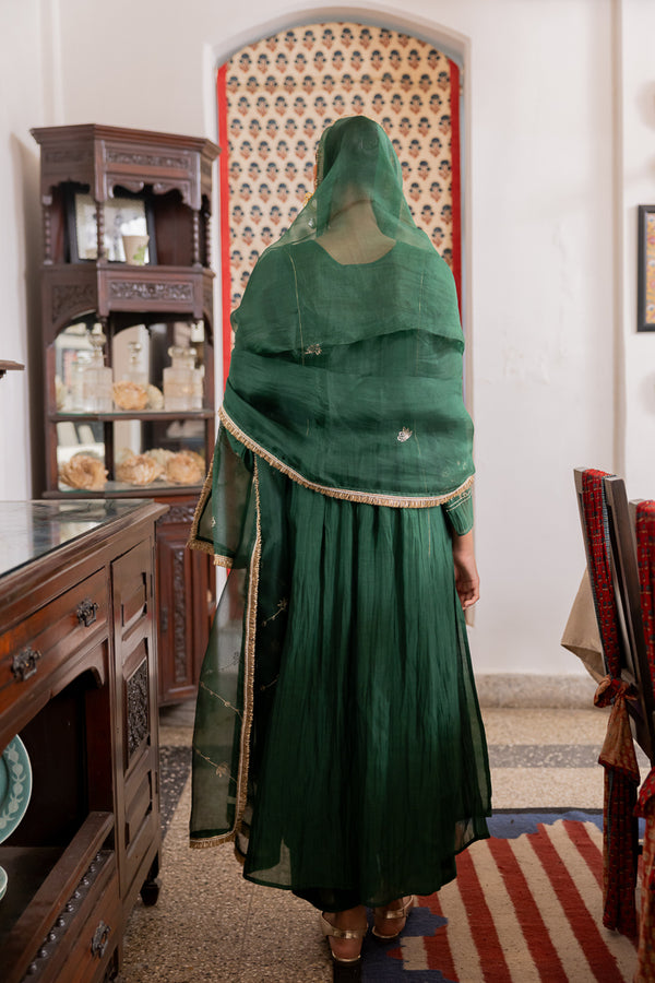 V-neck center kali kurta with pants
