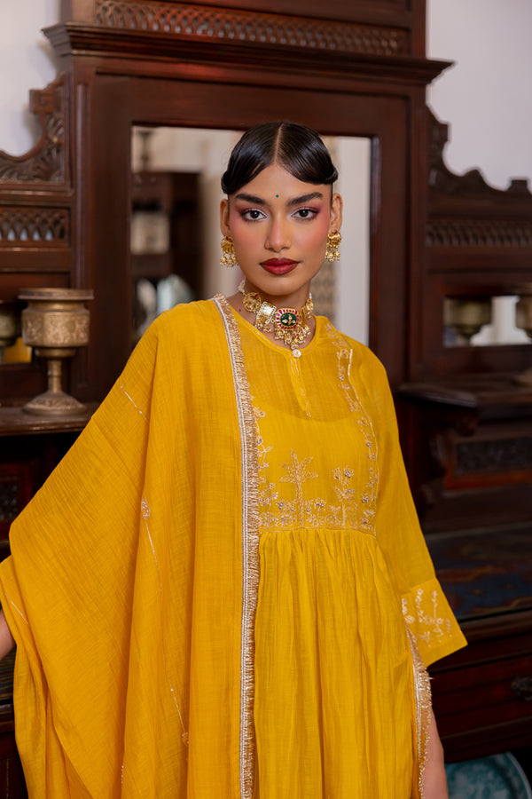 Center Kali Kurta with pants