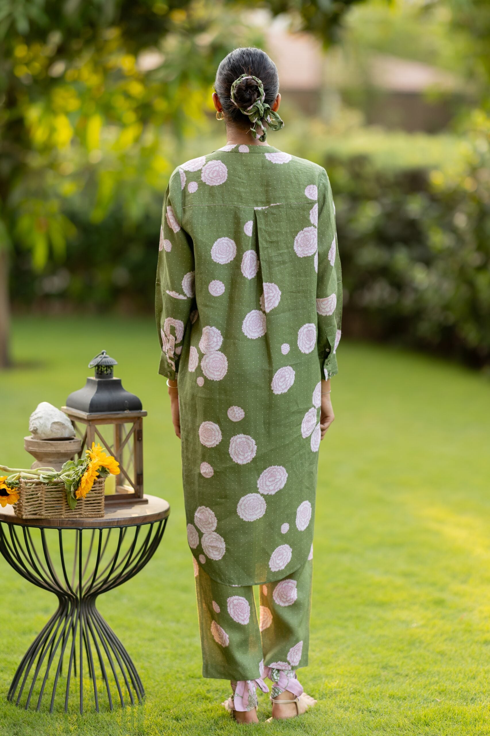 Linen Over sized Lace Kurta - Green Floral