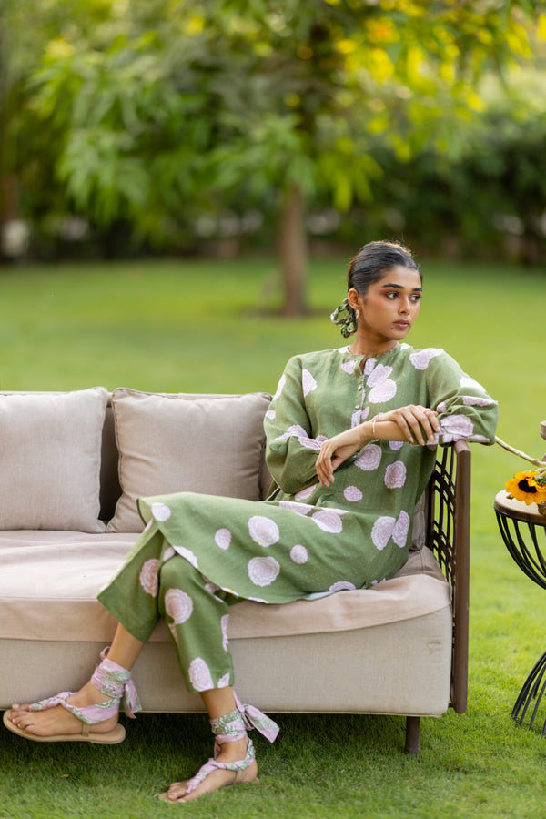 Linen Over sized Lace Kurta - Green Floral