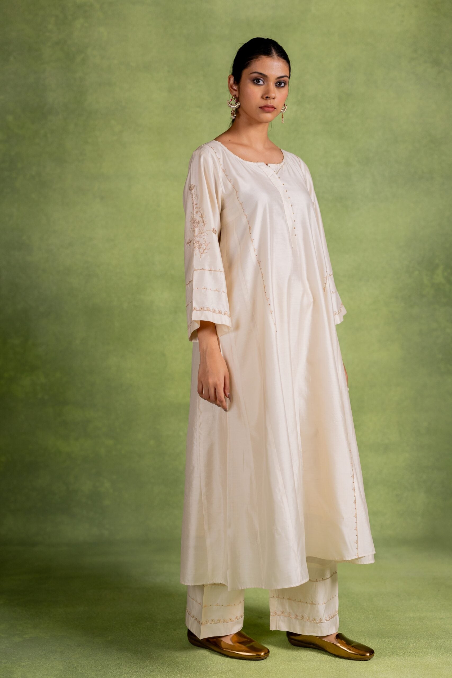 Yashodhara Silk Kurta Set - Off white