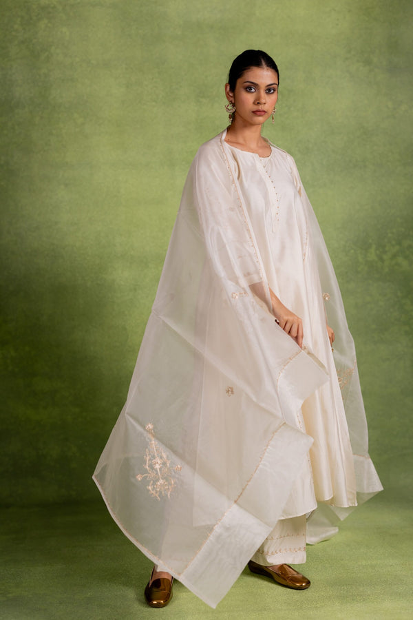 Yashodhara Organza Dupatta - Off white