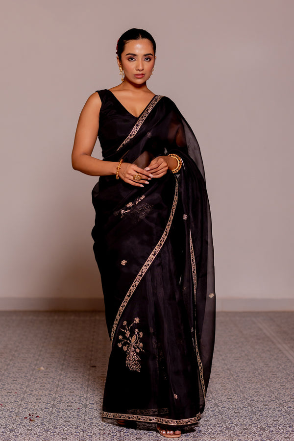Pushp bel saree without blouse