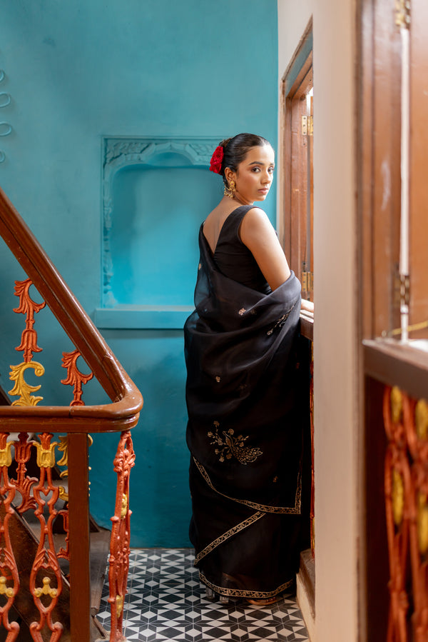 Pushp bel saree without blouse